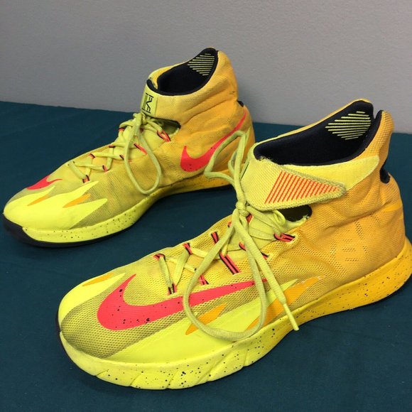 kyrie irving yellow shoes